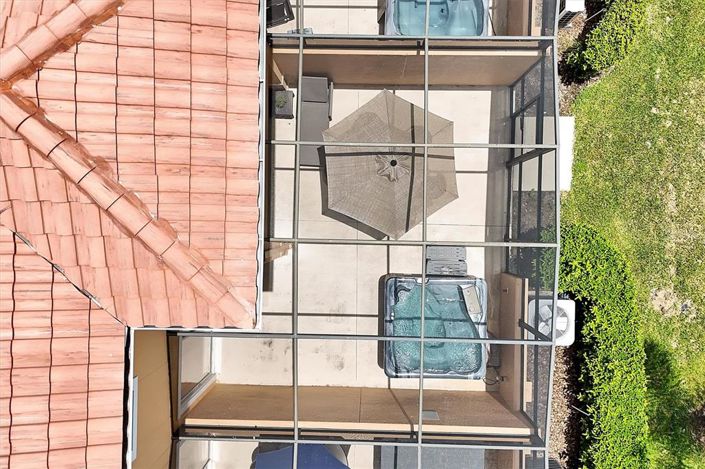 Image No.32-2 Bed Townhouse for sale