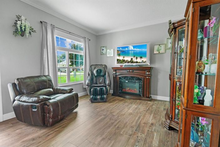 Image No.11-5 Bed Property for sale