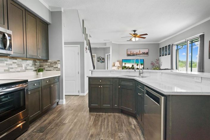 Image No.17-5 Bed Property for sale