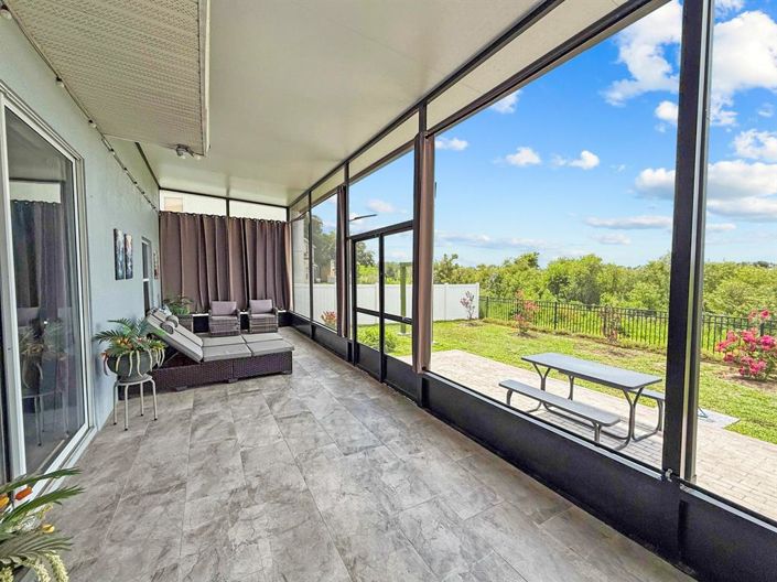 Image No.20-5 Bed Property for sale