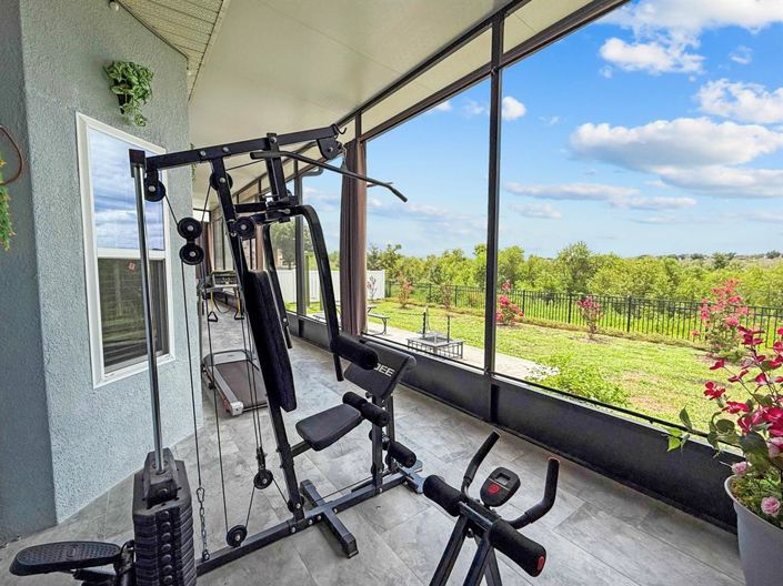 Image No.23-5 Bed Property for sale