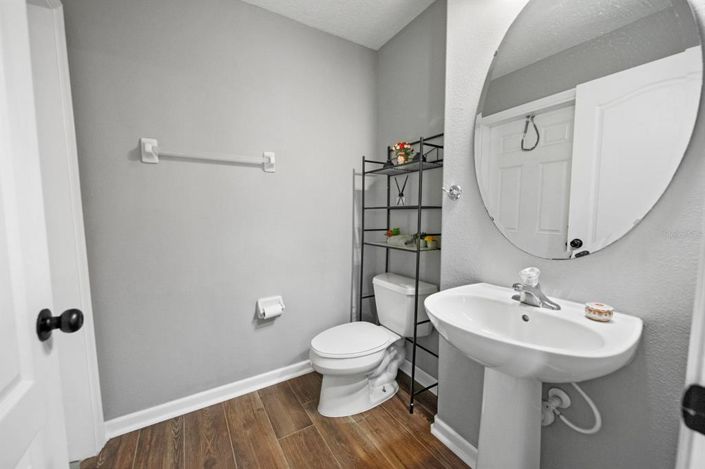 Image No.27-5 Bed Property for sale