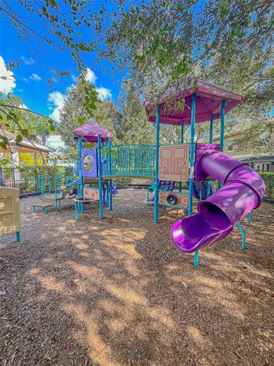 Image No.13-4 Bed Townhouse for sale