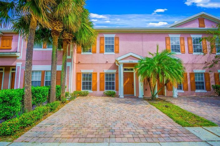 Image No.2-4 Bed Townhouse for sale