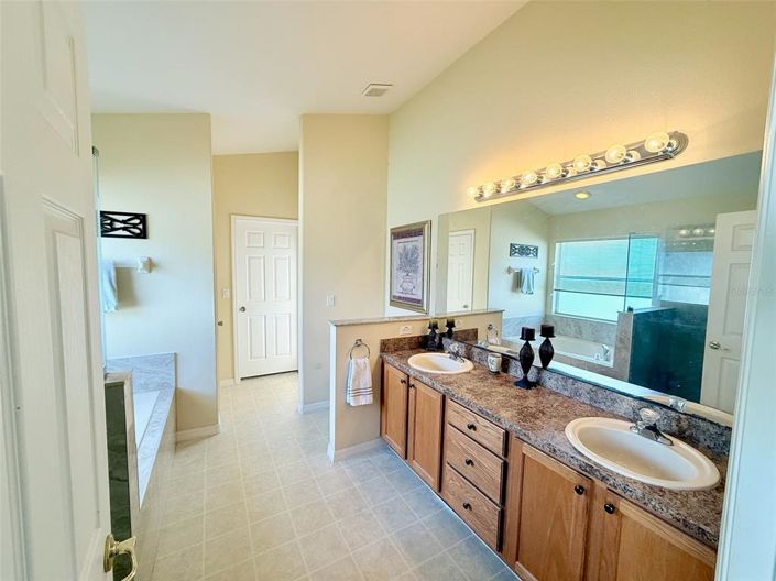 Image No.43-Propriété de 5 chambres à vendre à Clermont