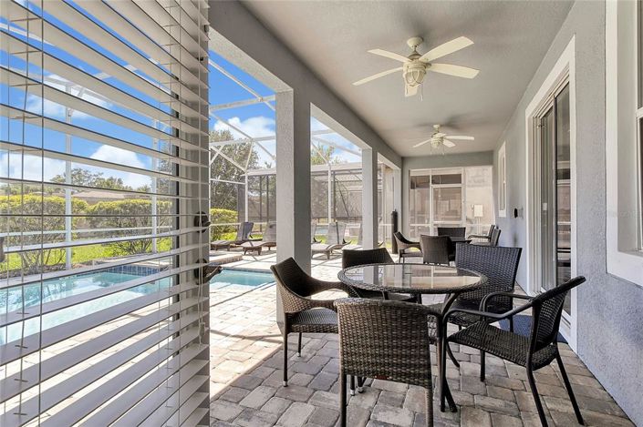 Image No.13-6 Bed Property for sale