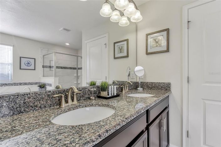 Image No.22-6 Bed Property for sale