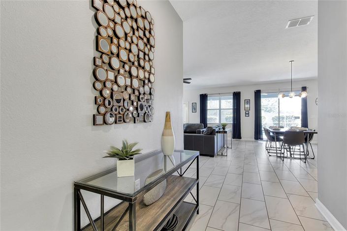 Image No.3-6 Bed Property for sale