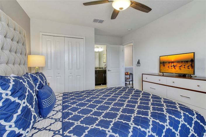 Image No.33-6 Bed Property for sale