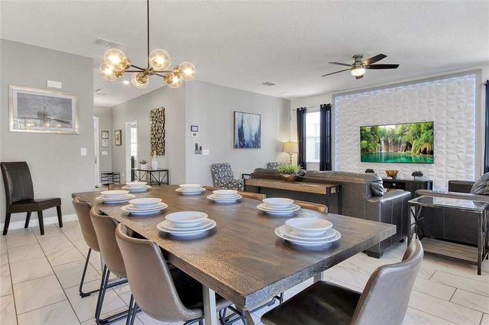 Image No.8-6 Bed Property for sale