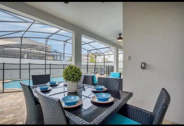 Image No.25-6 Bed Property for sale