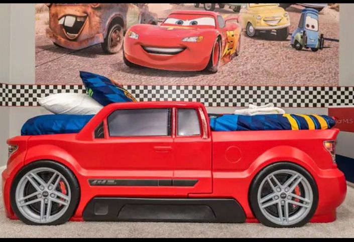 Image No.28-6 Bed Property for sale