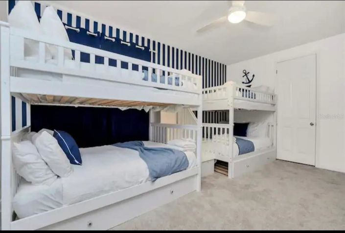 Image No.30-6 Bed Property for sale