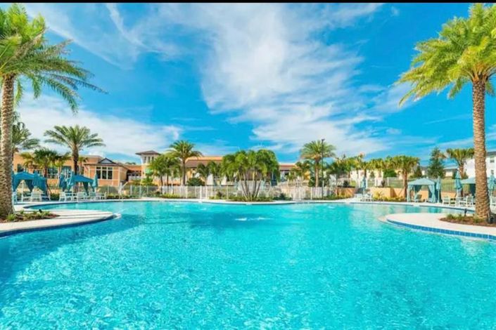 Image No.51-6 Bed Property for sale