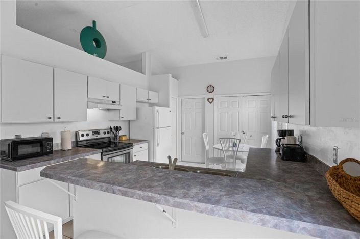 Image No.13-4 Bed Property for sale