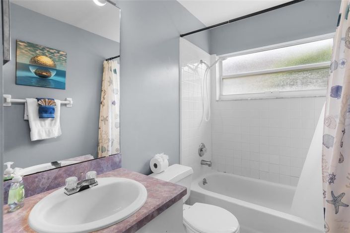 Image No.18-4 Bed Property for sale