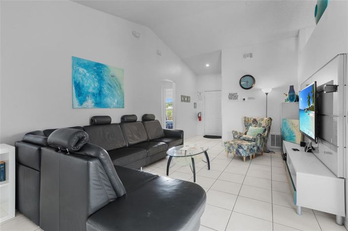 Image No.7-4 Bed Property for sale