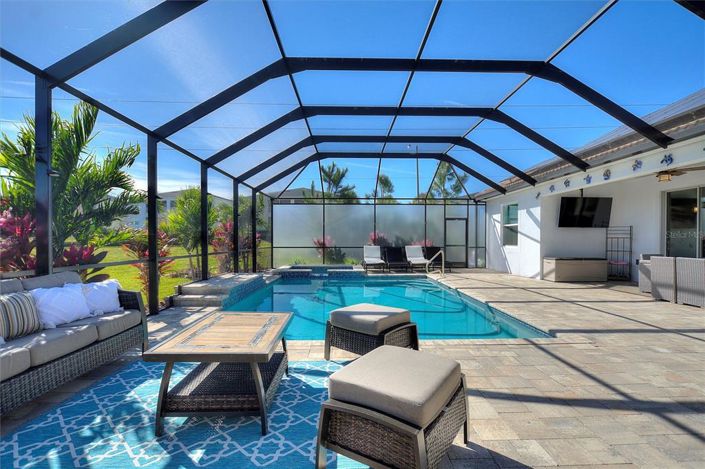 Image No.34-5 Bed Property for sale