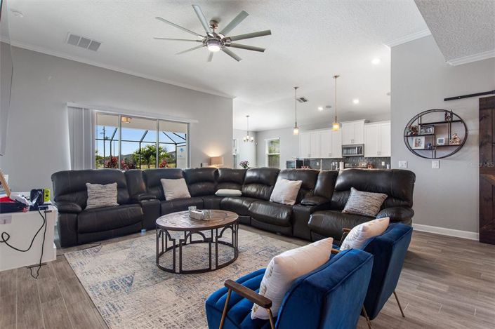 Image No.7-5 Bed Property for sale