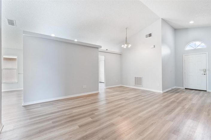 Image No.10-4 Bed Property for sale