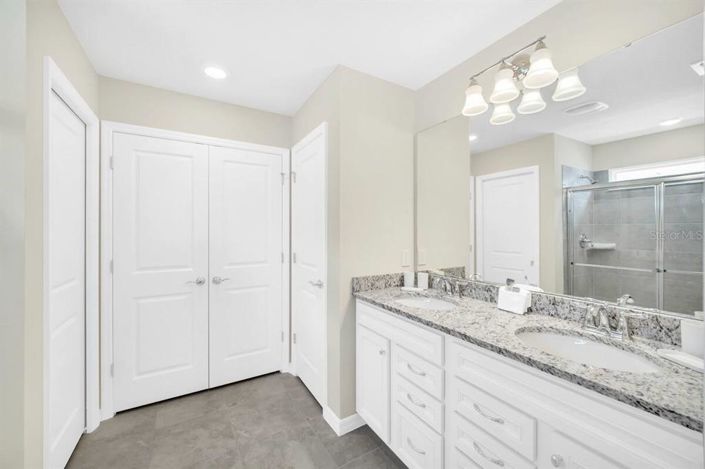 Image No.13-5 Bed Property for sale