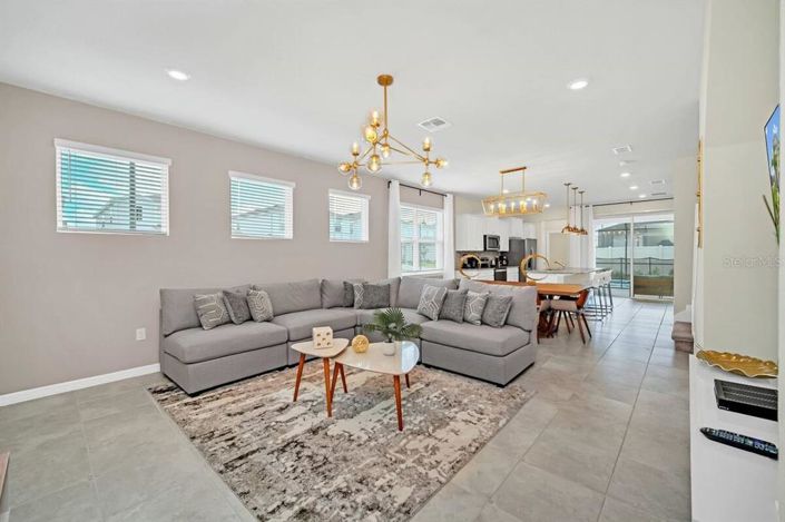 Image No.2-5 Bed Property for sale