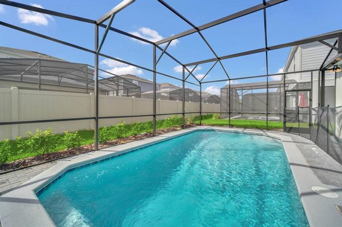 Image No.24-5 Bed Property for sale