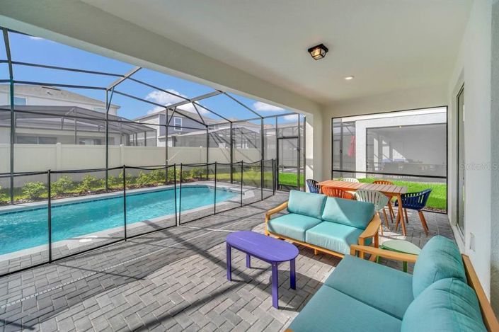 Image No.25-5 Bed Property for sale