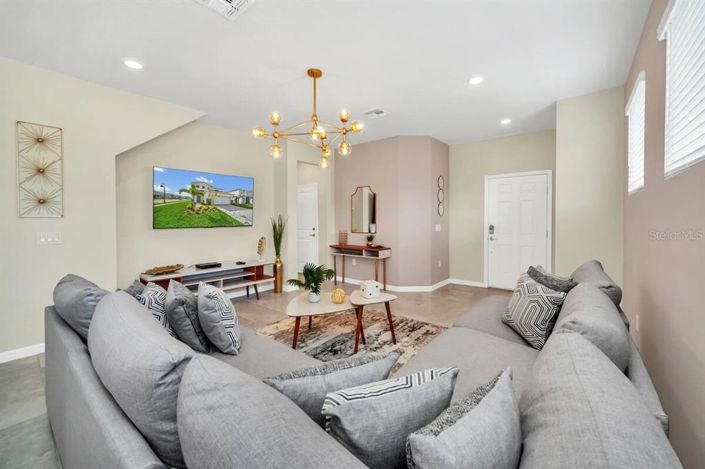 Image No.4-5 Bed Property for sale