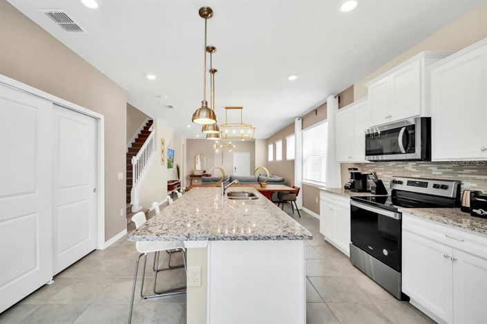 Image No.7-5 Bed Property for sale