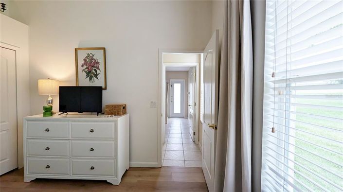 Image No.18-5 Bed Property for sale