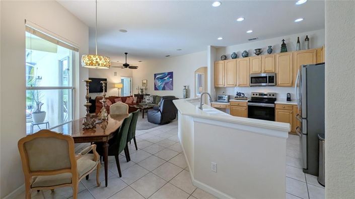 Image No.9-5 Bed Property for sale