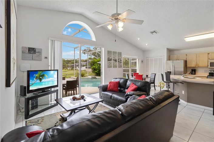 Image No.9-Propriété de 4 chambres à vendre à Kissimmee