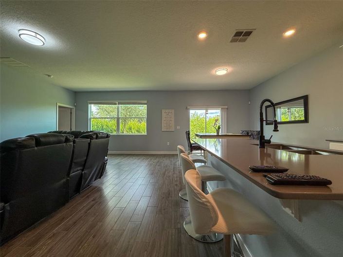 Image No.30-4 Bed Property for sale