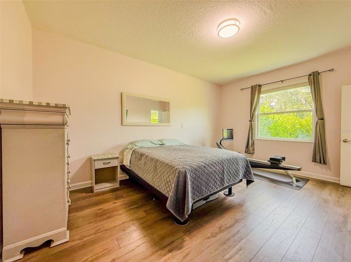 Image No.36-4 Bed Property for sale