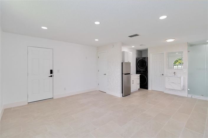 Image No.21-5 Bed Property for sale