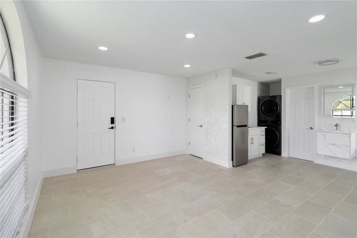 Image No.25-5 Bed Property for sale