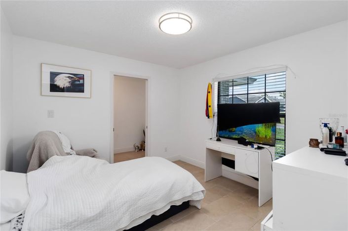 Image No.31-5 Bed Property for sale