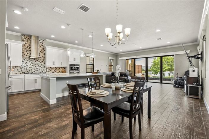 Image No.10-4 Bed Property for sale