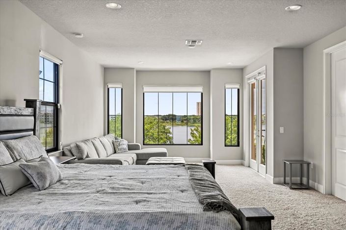 Image No.17-4 Bed Property for sale