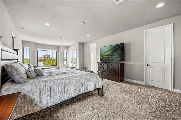 Image No.18-4 Bed Property for sale