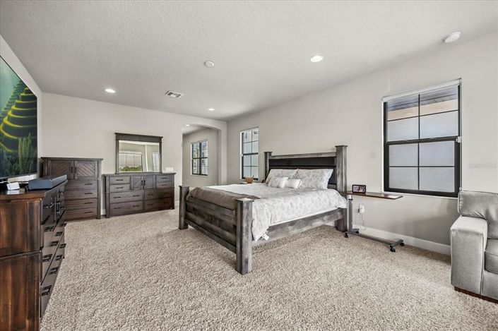 Image No.19-4 Bed Property for sale