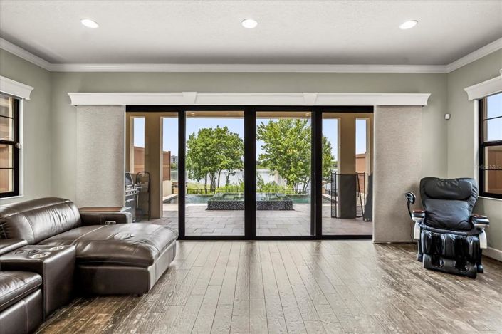 Image No.4-4 Bed Property for sale