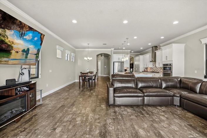 Image No.5-4 Bed Property for sale