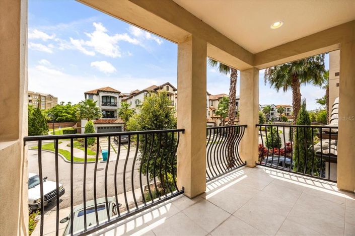 Image No.65-4 Bed Property for sale