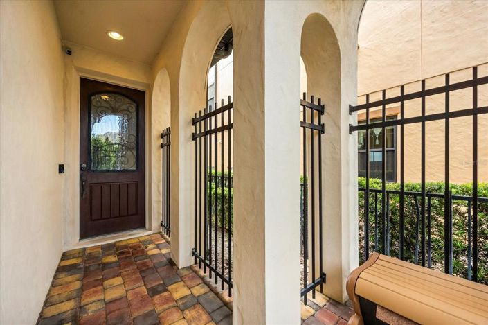 Image No.70-4 Bed Property for sale