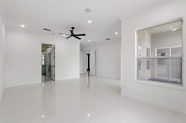 Image No.25-5 Bed Property for sale