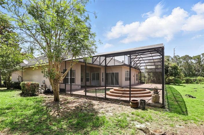 Image No.50-5 Bed Property for sale