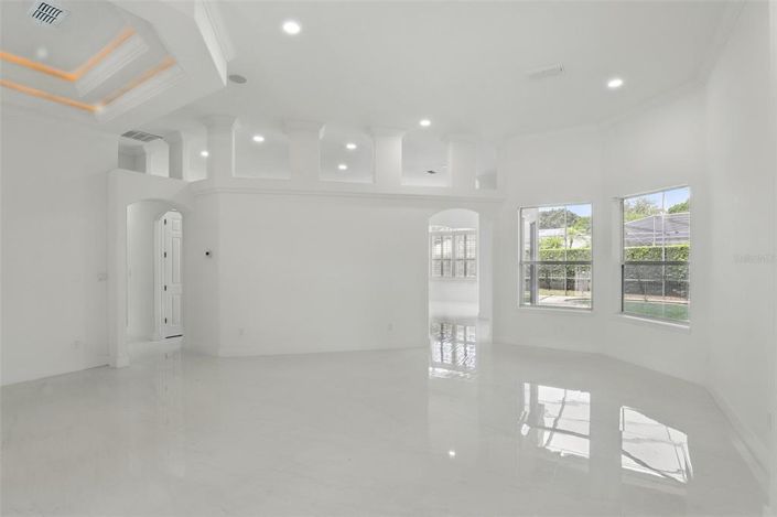 Image No.7-5 Bed Property for sale