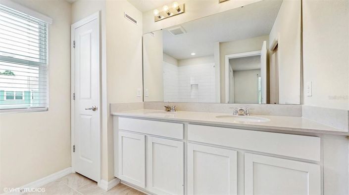 Image No.16-3 Bed Townhouse for sale